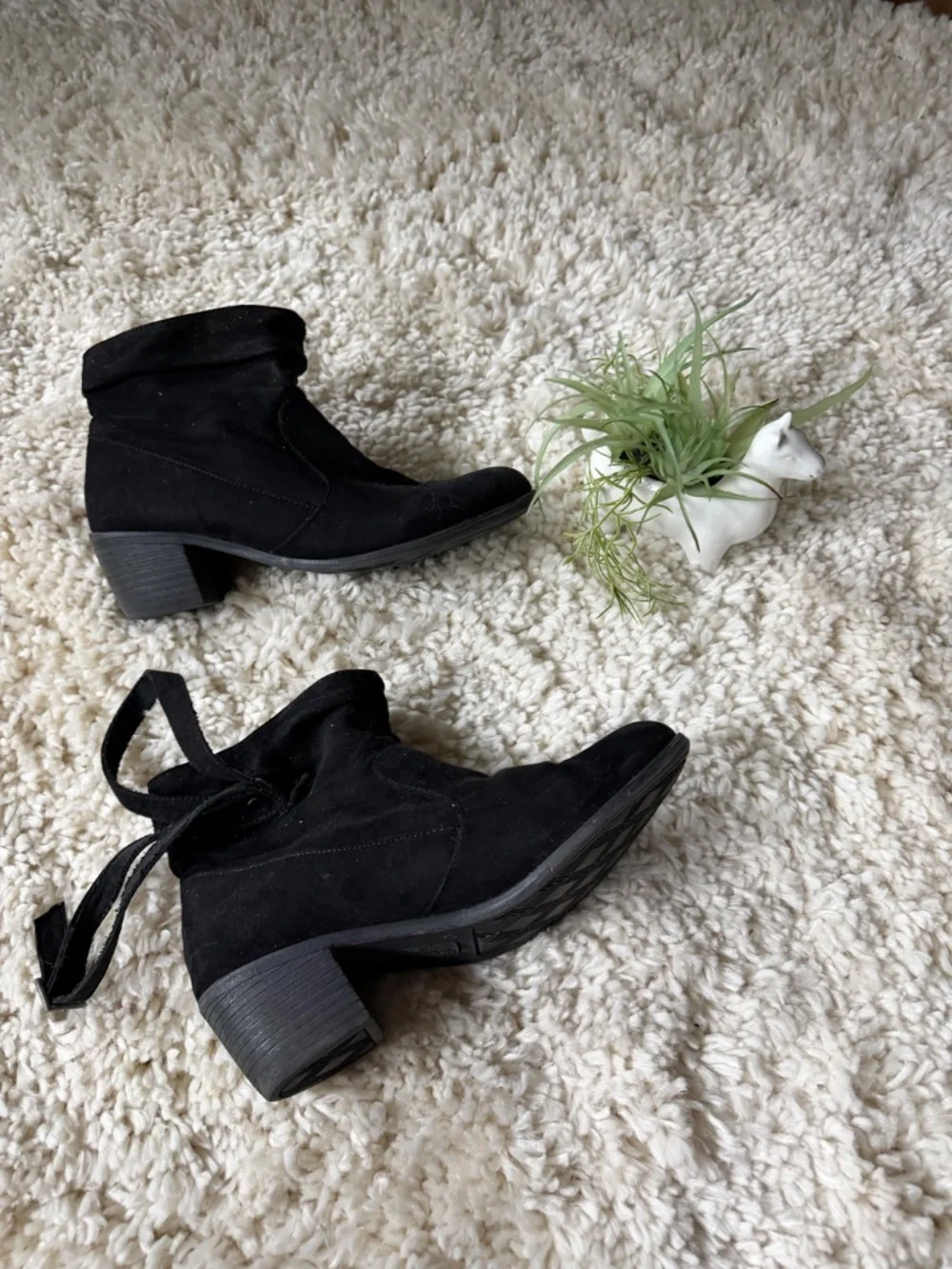 American Eagle Outfitters Black Suede Ankle Booties with Back Wrap Tie suede ank - Picture 3 of 8